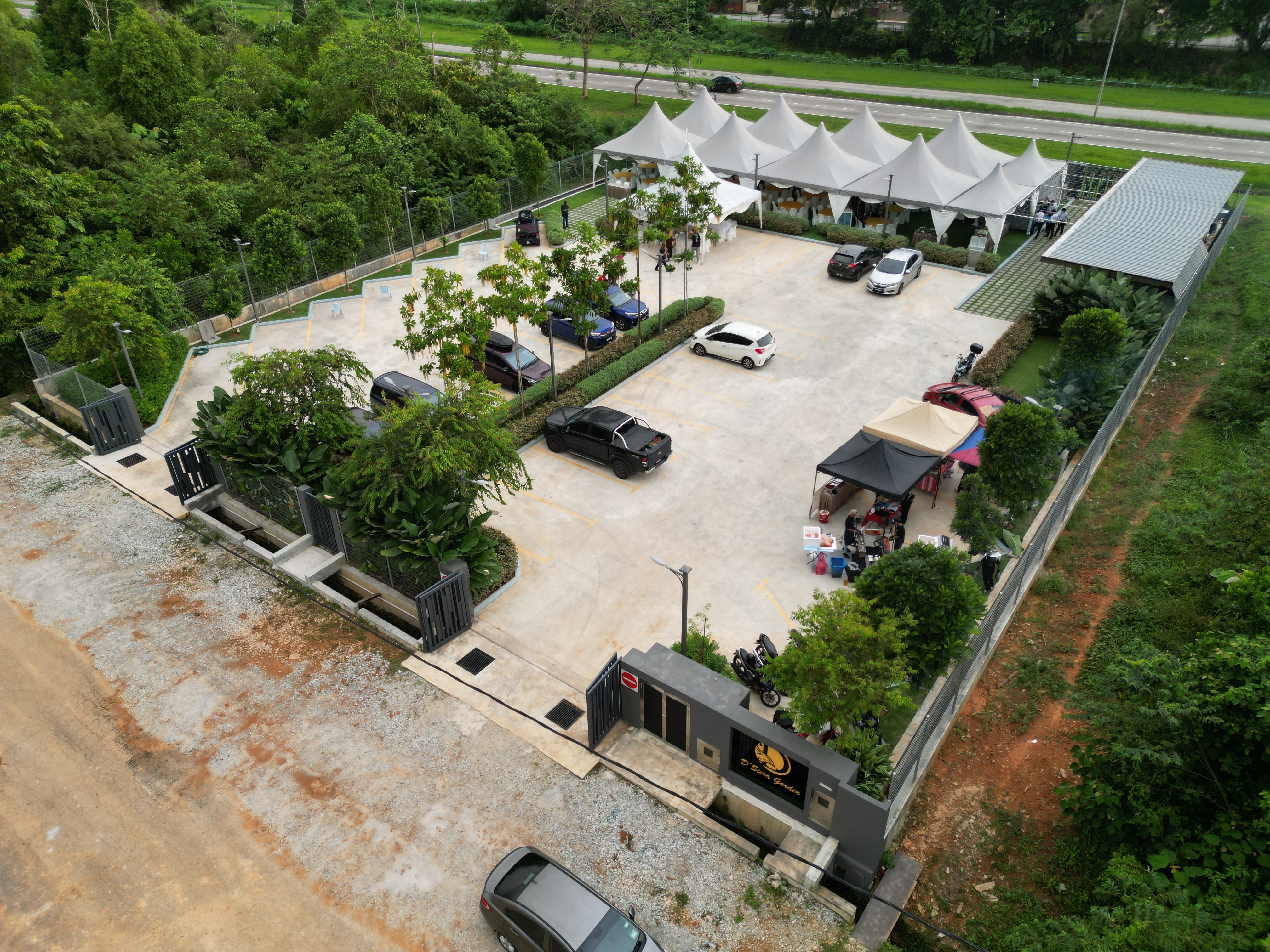 Spacious Parking